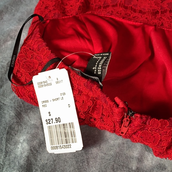 Forever 21 Lined Lace Strapless Short LE Dress size S NWT 🥳 Host Pick 🥳 - Picture 13 of 16
